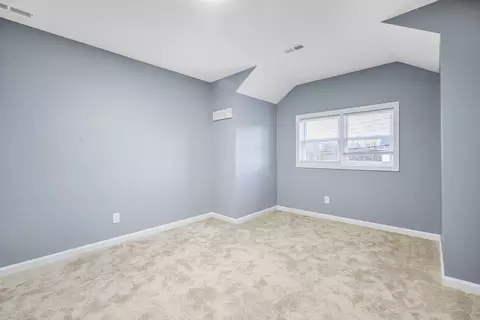 Bedroom - 9 Quebec St, Springfield, MA 01151 photo 2 of 10