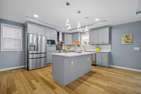 9 Quebec St, Springfield, MA 01151