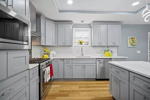 Kitchen - 9 Quebec St, Springfield, MA 01151 photo 4 of 5