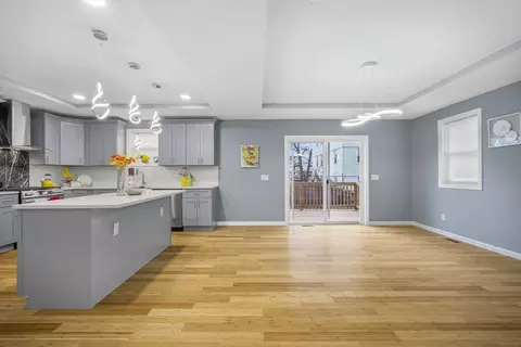 Entry Way - 9 Quebec St, Springfield, MA 01151 photo 1 of 3