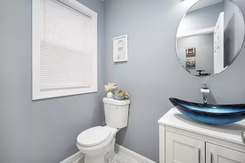 Bath - 9 Quebec St, Springfield, MA 01151 photo 1 of 5