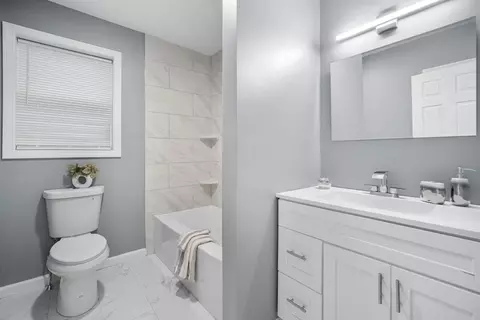 Bath - 9 Quebec St, Springfield, MA 01151 photo 2 of 5