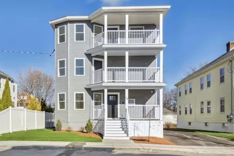34 Saint Joseph Ave, Norwood, MA 02062