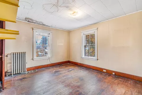 Bedroom - 243 Main St, Maynard, MA 01754 photo 3 of 6