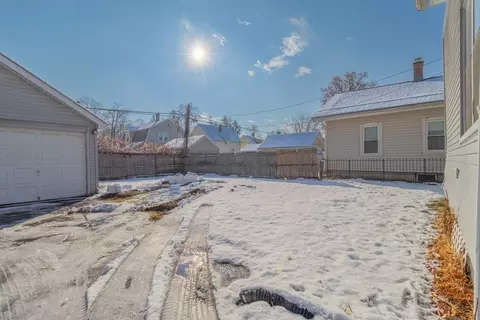 131 Phoenix Ter, Springfield, MA 01104 photo 32