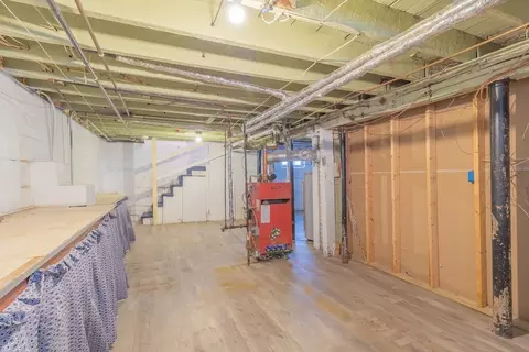 131 Phoenix Ter, Springfield, MA 01104 photo 30