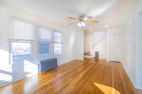 131 Phoenix Ter, Springfield, MA 01104 photo 17