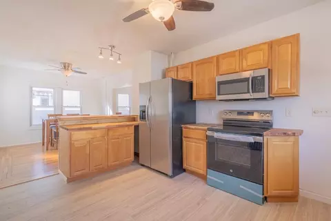 131 Phoenix Ter, Springfield, MA 01104 photo 7