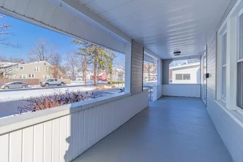 131 Phoenix Ter, Springfield, MA 01104 photo 4