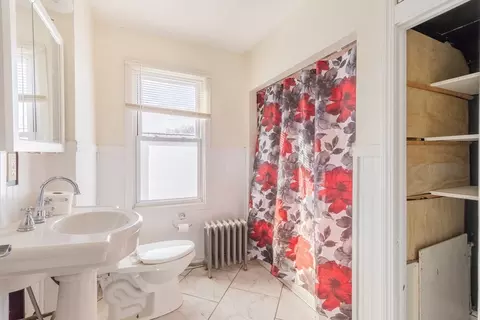 131 Phoenix Ter, Springfield, MA 01104 photo 28
