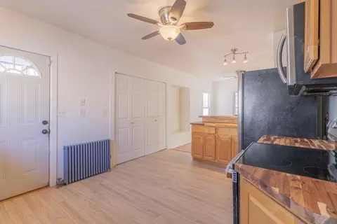 131 Phoenix Ter, Springfield, MA 01104 photo 9