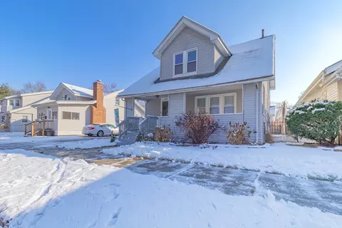 131 Phoenix Ter, Springfield, MA 01104