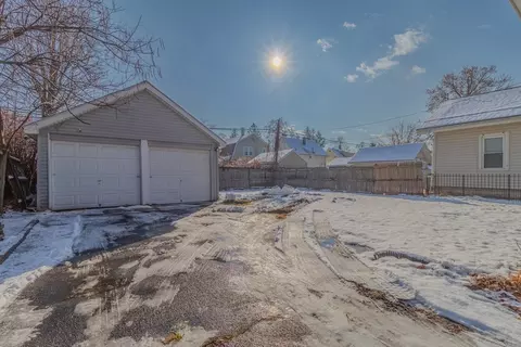 131 Phoenix Ter, Springfield, MA 01104 photo 31