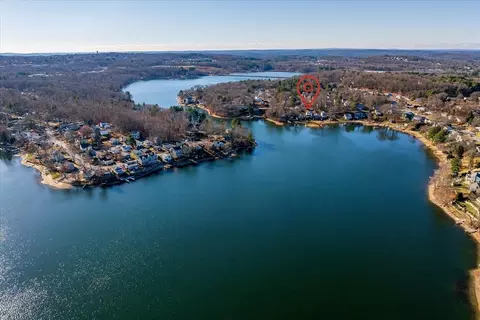 14 Elizabeth Rd, Hudson, MA 01749