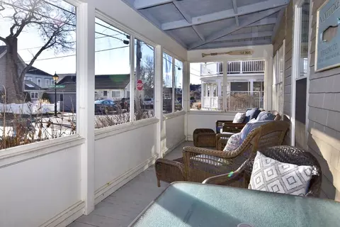 33 W Central Ave, Wareham, MA 02571 photo 4
