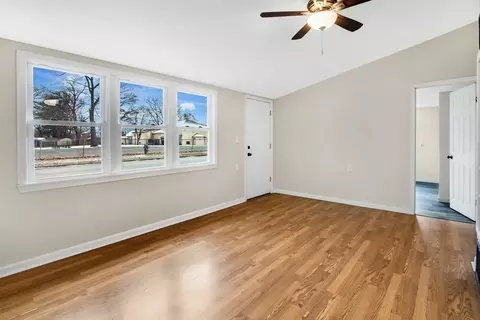 Living - 44 Wilson St, Springfield, MA 01104 photo 1 of 3
