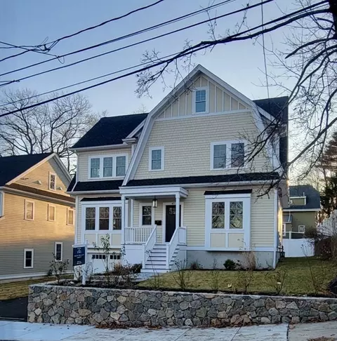 47 Ledgehill Rd, Boston, MA 02132