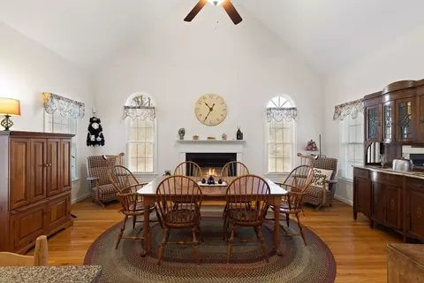 3 Heather Way, Raynham, MA 02767 photo 2