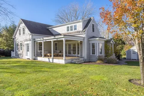 110 Ocean View Ave, Barnstable, MA 02635 photo 4