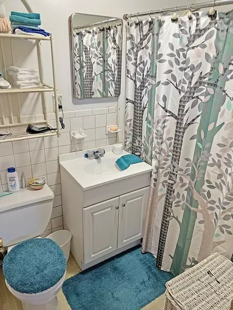 Bath - 997 Broadway, Raynham, MA 02767 photo 2 of 2