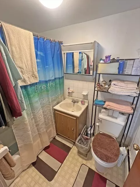 Bath - 997 Broadway, Raynham, MA 02767 photo 1 of 2