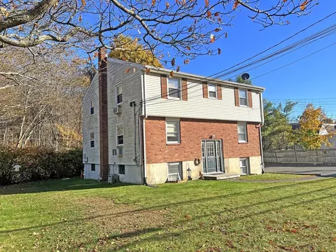 Exterior - 997 Broadway, Raynham, MA 02767 photo 3 of 5