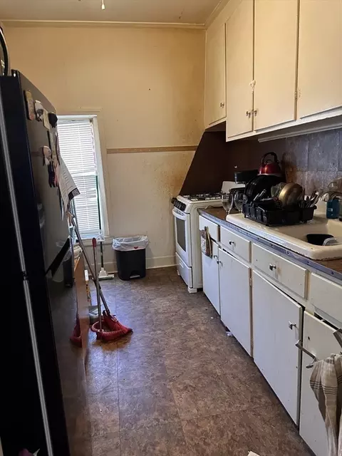 Kitchen - 339 Fountain St, Fall River, MA 02721 photo 7 of 7