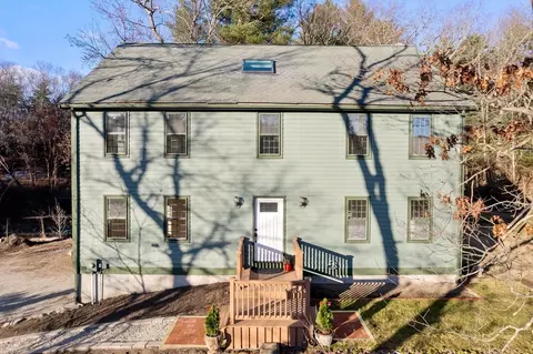 85 Desert Brook Rd, Wrentham, MA 02093