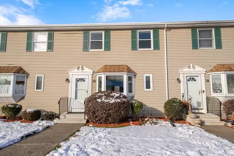 55 Pleasant St #3, Granby, MA 01033