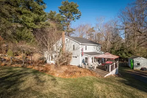 67 Pine Tree Dr, Hamilton, MA 01982