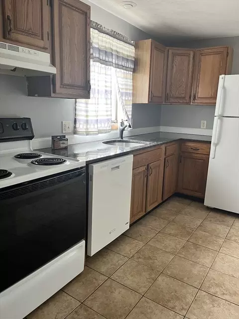 45-47 Forest Park Ave, Springfield, MA 01101 photo 10