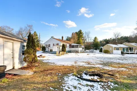 Exterior - 17 Winthrop St, Walpole, MA 02081 photo 5 of 5