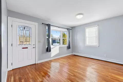 Living - 17 Winthrop St, Walpole, MA 02081 photo 2 of 6