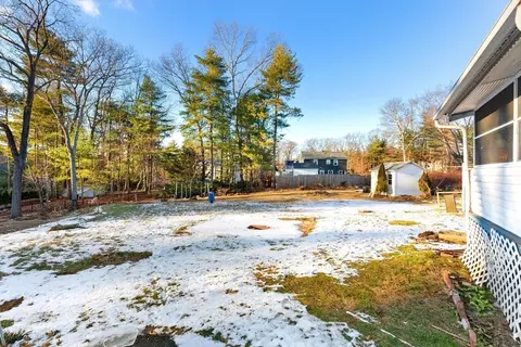 Exterior - 17 Winthrop St, Walpole, MA 02081 photo 4 of 5