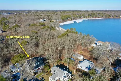 30 Harmony Ln, Plymouth, MA 02360