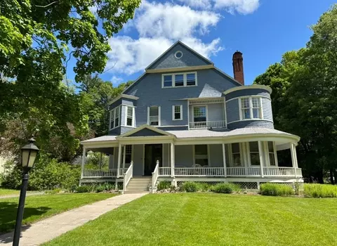 10 N Main #5, Williamsburg, MA 01096