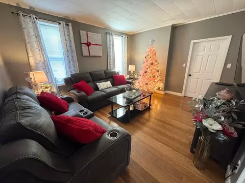 Living - 94 Whipple St, Fall River, MA 02721 photo 2 of 4