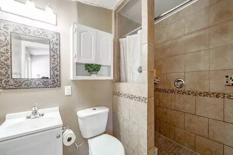 23 Nash St, Chicopee, MA 01013 photo 18