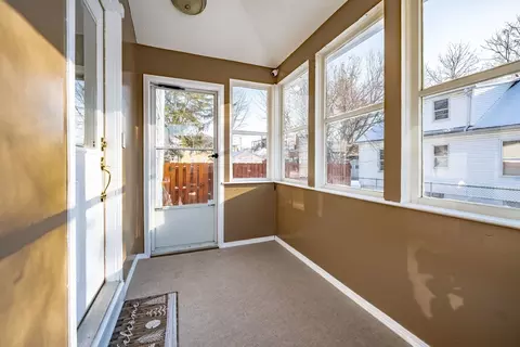 23 Nash St, Chicopee, MA 01013 photo 2