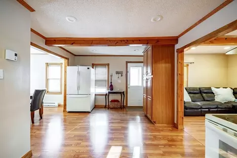 23 Nash St, Chicopee, MA 01013 photo 11