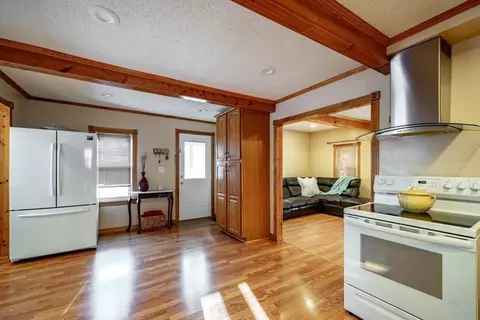 23 Nash St, Chicopee, MA 01013 photo 7