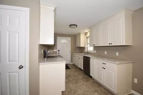 170 Blanche St, Springfield, MA 01129 photo 4