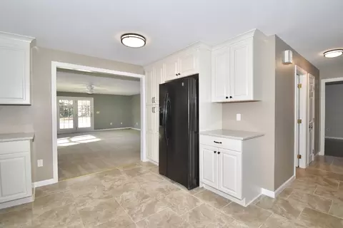 170 Blanche St, Springfield, MA 01129 photo 6