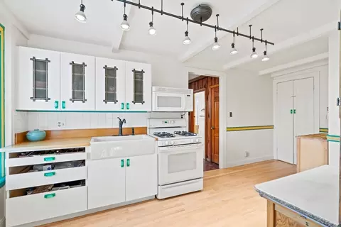 Kitchen - 32 Great Rd, Maynard, MA 01754 photo 3 of 4