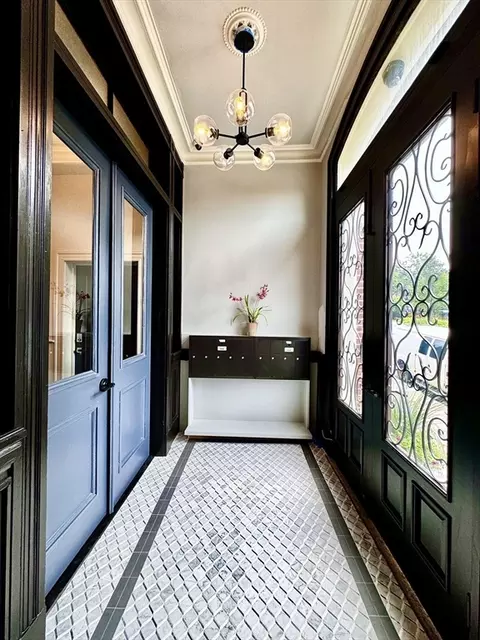 85 Regent St, Boston, MA 02119