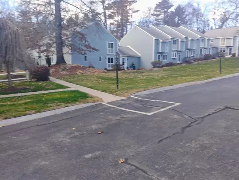 20 Acadia Kimball Rd #20, Amesbury, MA 01913