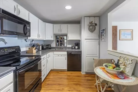 Kitchen - 2 Ocean Ave #2J, Gloucester, MA 01930 photo 1 of 3