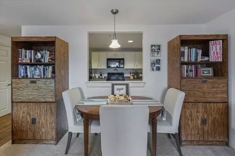 Dining - 2 Ocean Ave #2J, Gloucester, MA 01930 photo 2 of 3