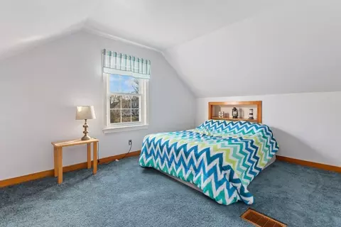 Bedroom - 48 Sunset Dr, Beverly, MA 01915 photo 4 of 5