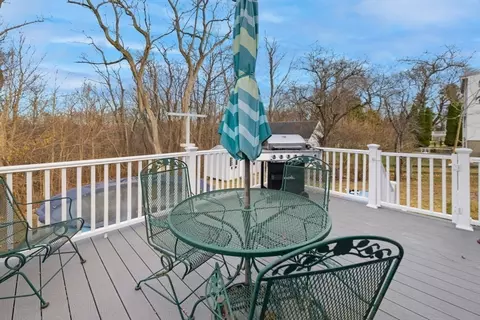 Exterior - 48 Sunset Dr, Beverly, MA 01915 photo 4 of 11